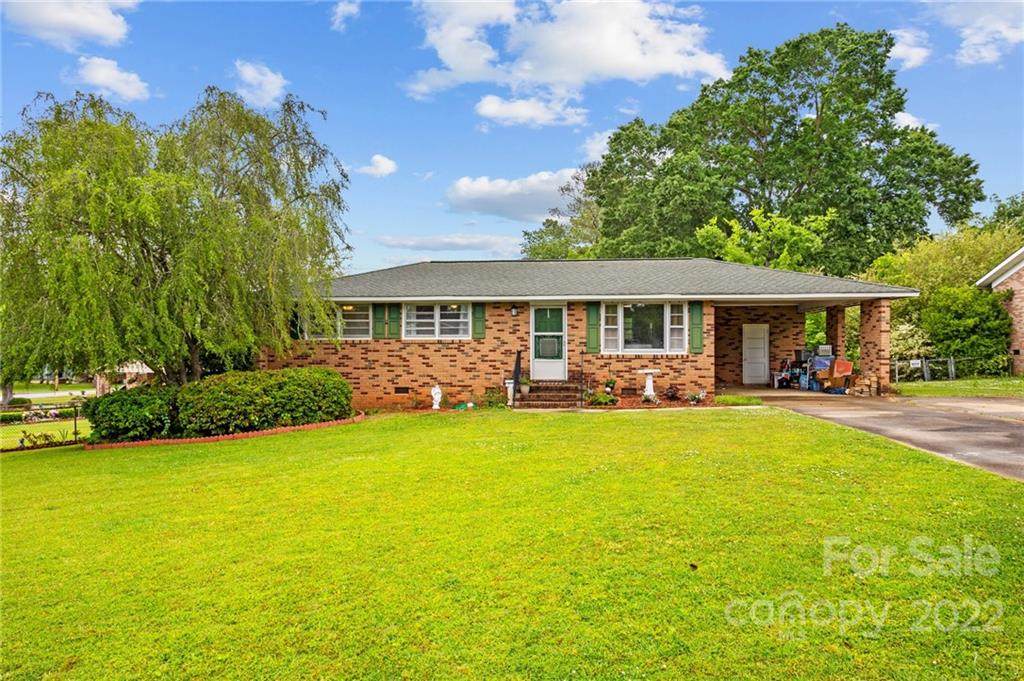1538 Woodhaven Road - Photo 1