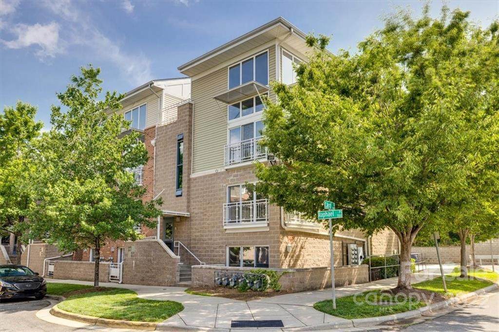 653 Raphael Place - Photo 1
