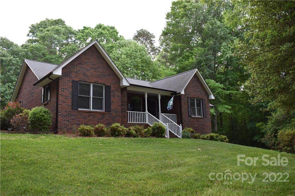 105 Hull Drive - Photo 1