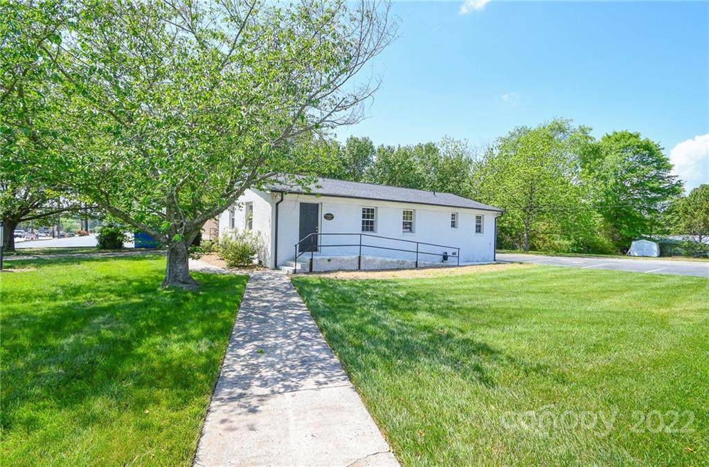1207 Skyway Drive - Photo 1