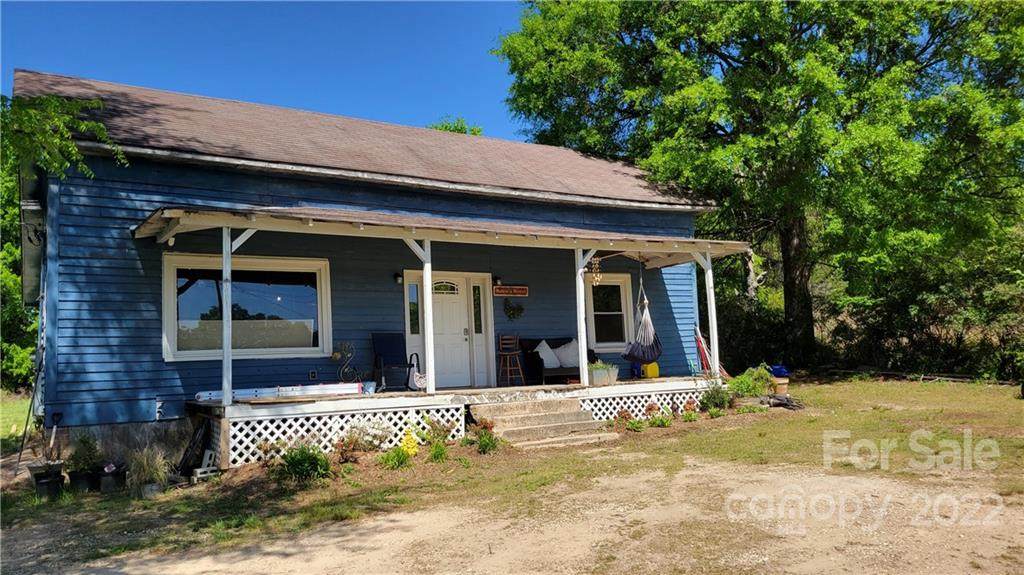 703 Enochville Avenue - Photo 1