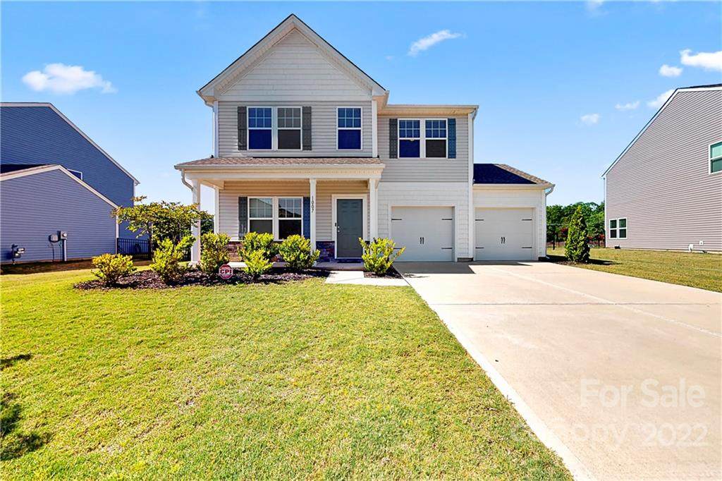 1007 Beacon Avenue - Photo 1