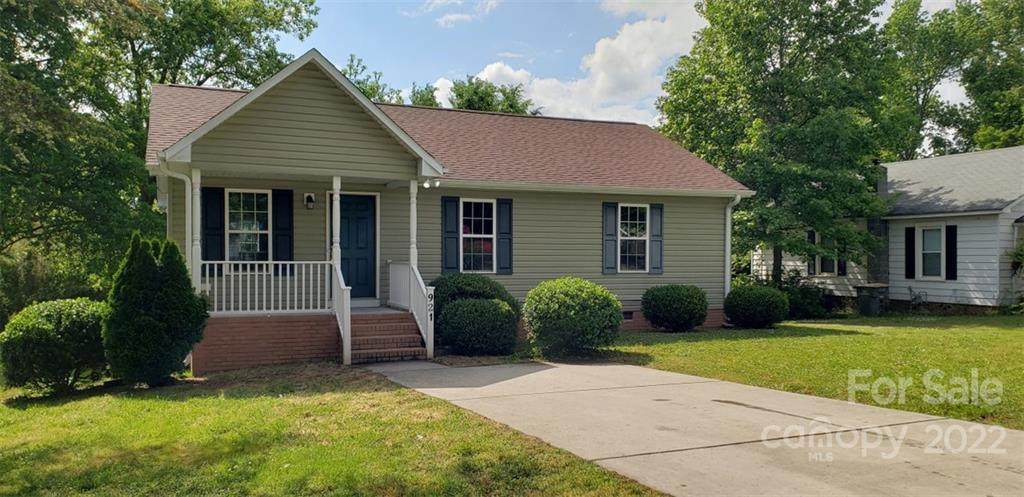 921 Grace Avenue - Photo 1