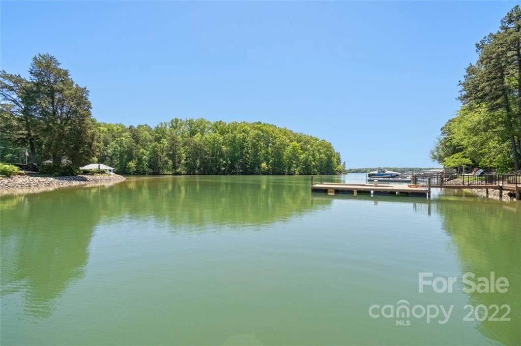 4268 Pointe Norman Drive - Photo 1