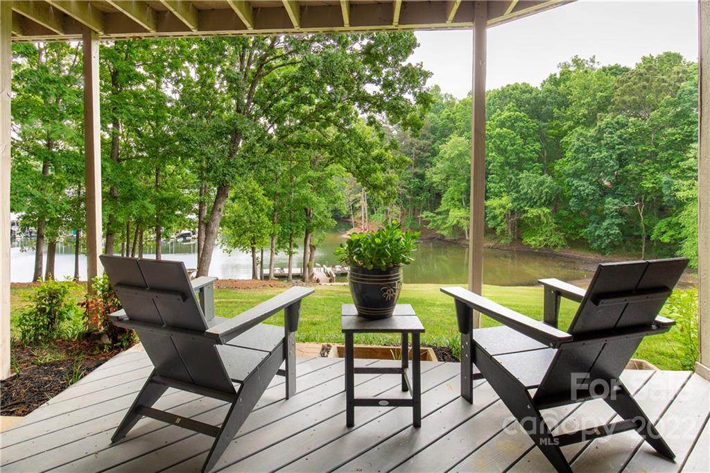59 Ridgeport Road - Photo 1
