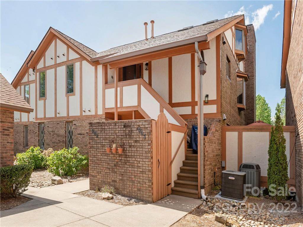 905 Fleetwood Plaza - Photo 1