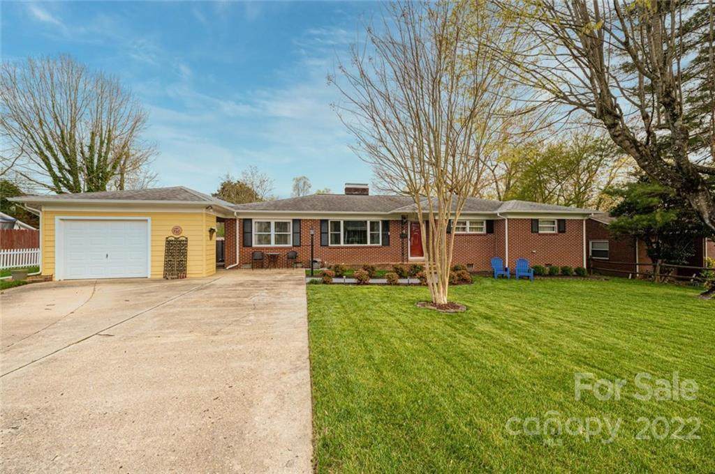 907 Olive Avenue - Photo 1