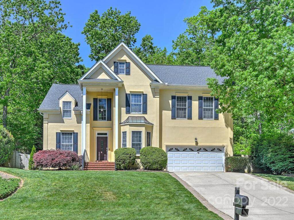 913 Woodvine Road - Photo 1
