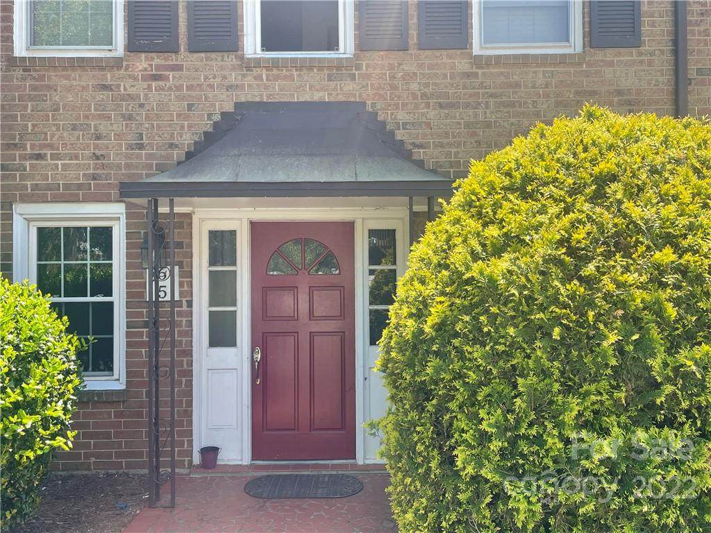 921 Nottingham Drive - Photo 1