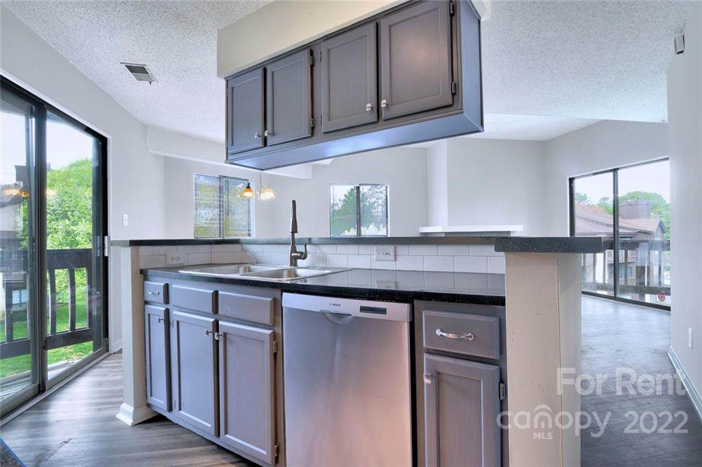 8121 Cedar Glen Drive - Photo 1