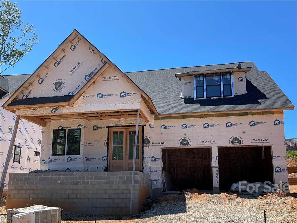 831 Naples Drive - Photo 1