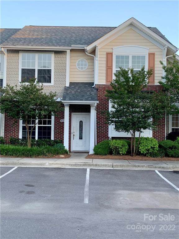 927 Azurine Circle - Photo 1