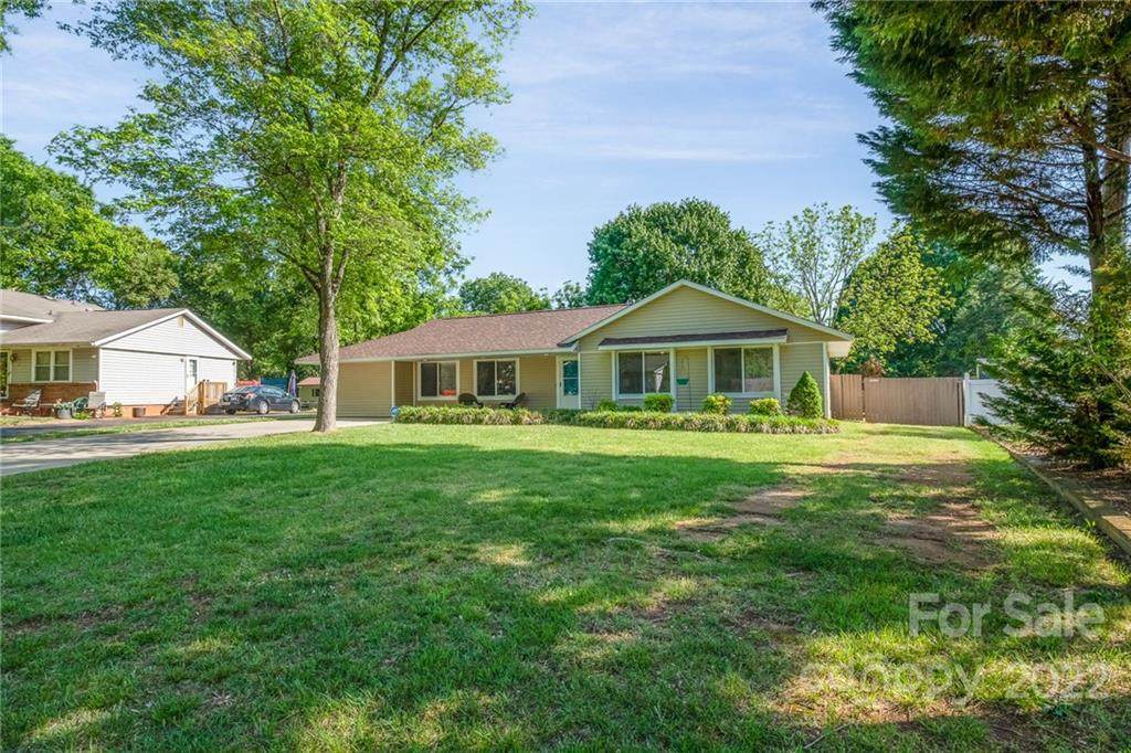 416 King John Circle - Photo 1
