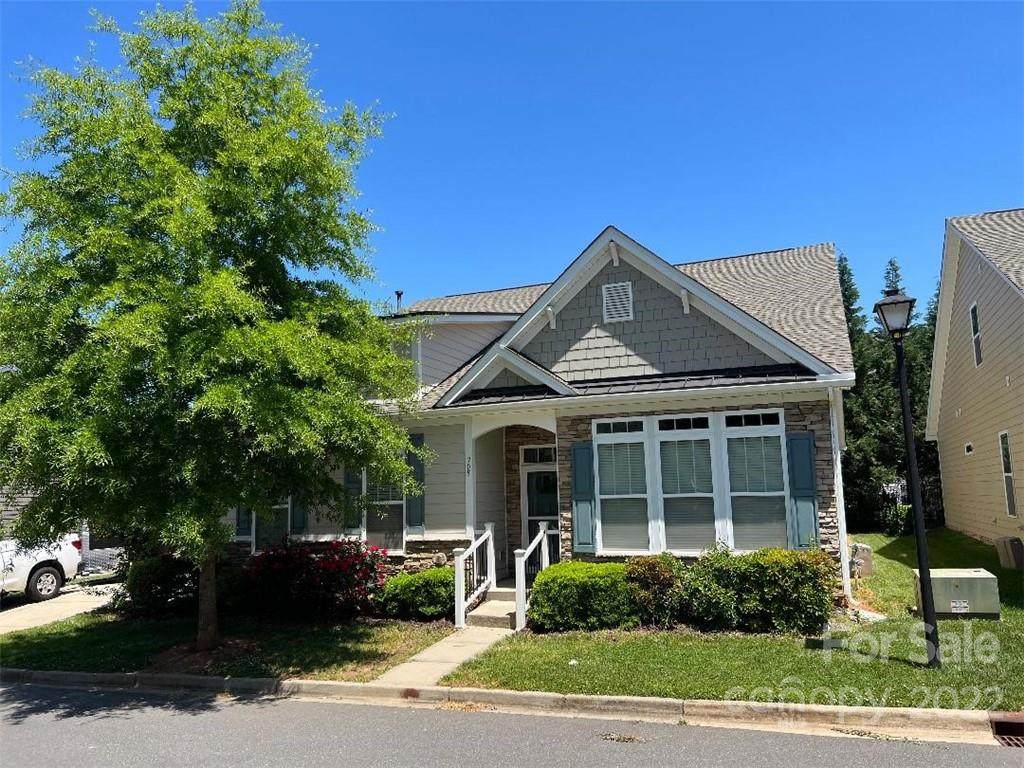 705 Wisteria Street - Photo 1