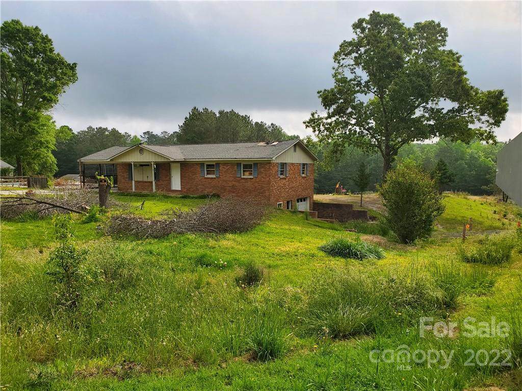 1062 Garnette Road - Photo 1