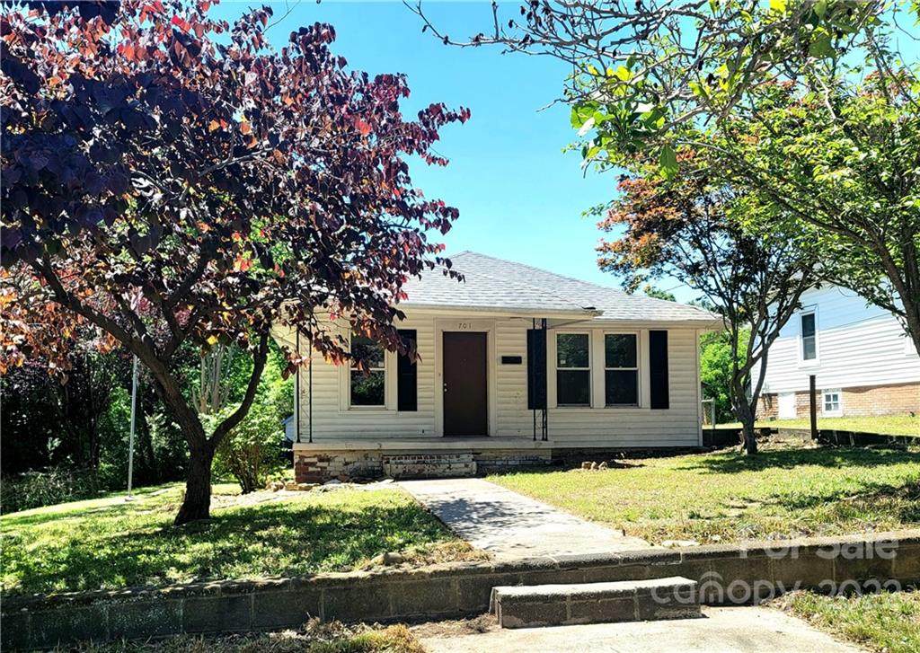 701 5th Street - Photo 1