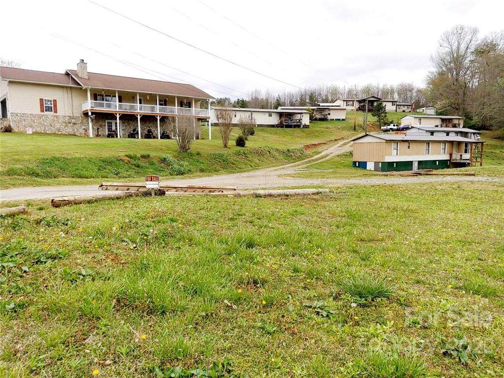 20 Three Oaks Lane - Photo 1