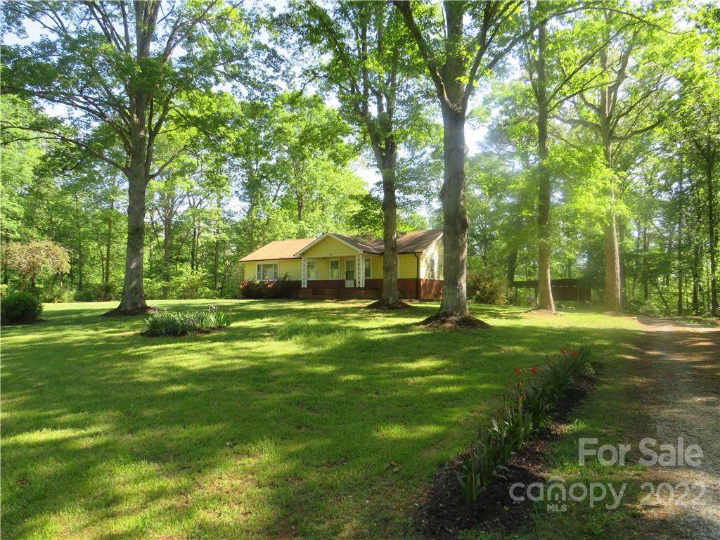252 Mcdaniel Road - Photo 1