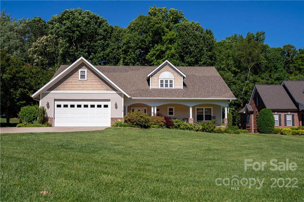 110 Henry Lane - Photo 1