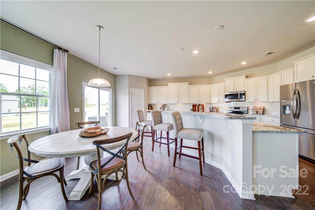 216 Kennerly Center Drive - Photo 1