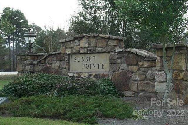 1389 Sunset Pointe Drive - Photo 1