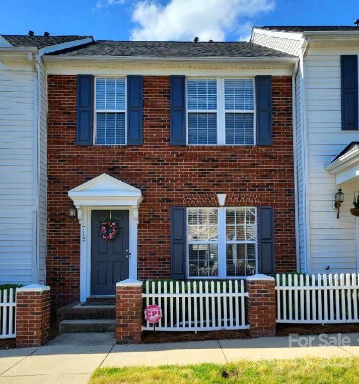 712 Atherton Way - Photo 1