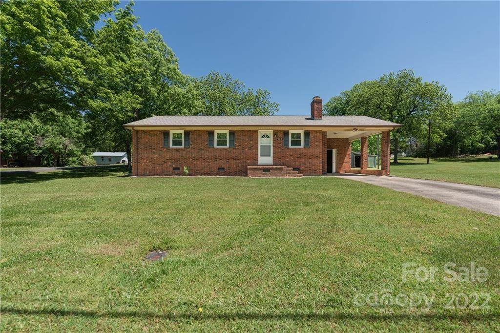320 Oak Street - Photo 1