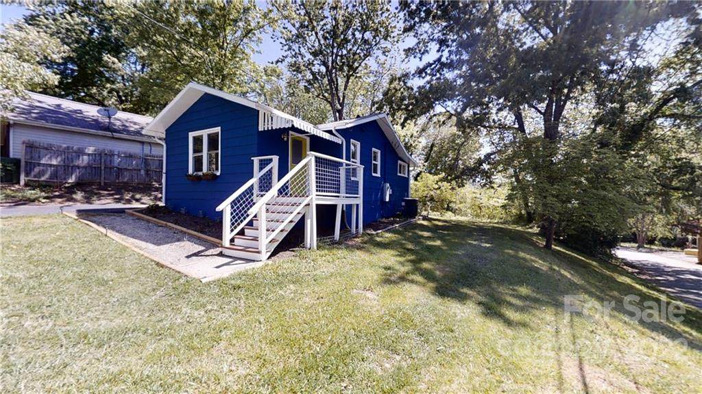 25 Indiana Avenue - Photo 1