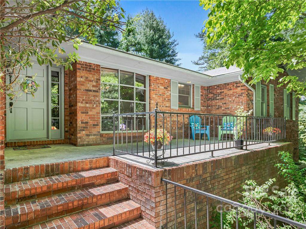 9 Grenadier Court - Photo 1