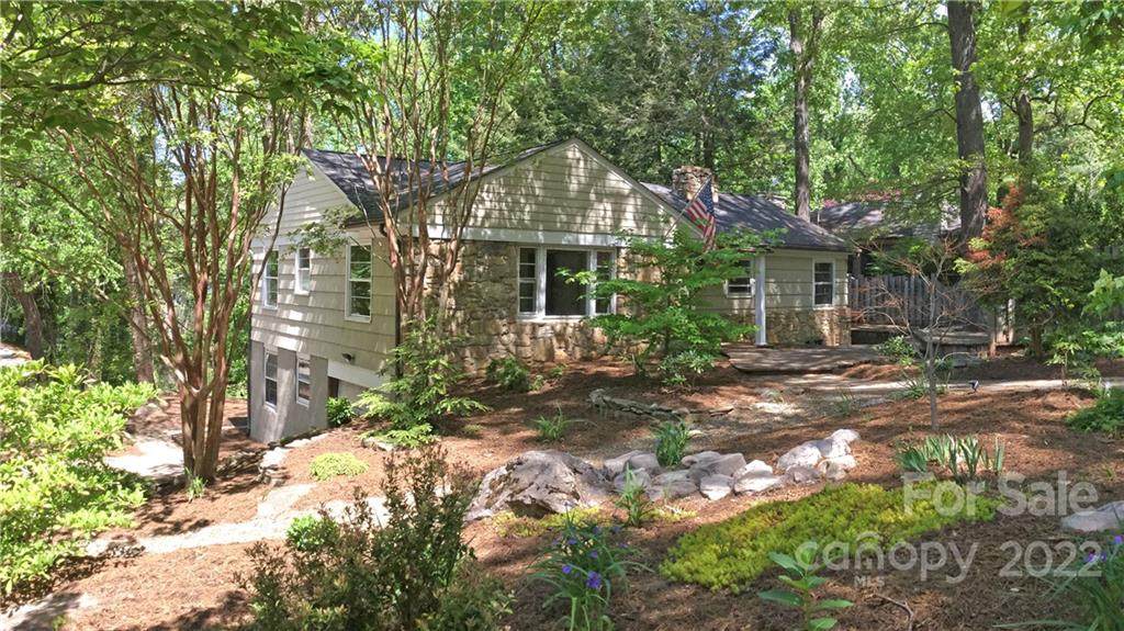 2 Maplewood Road - Photo 1