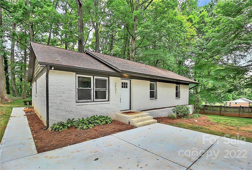 2432 Kendrick Avenue - Photo 1