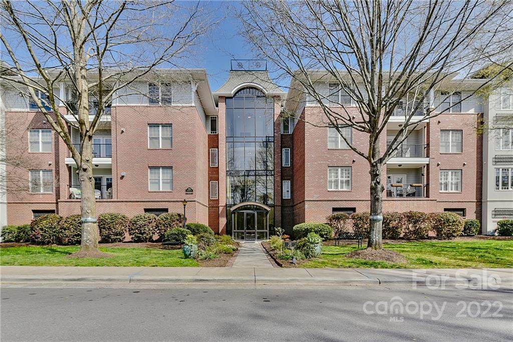 777 Magnolia Avenue - Photo 1