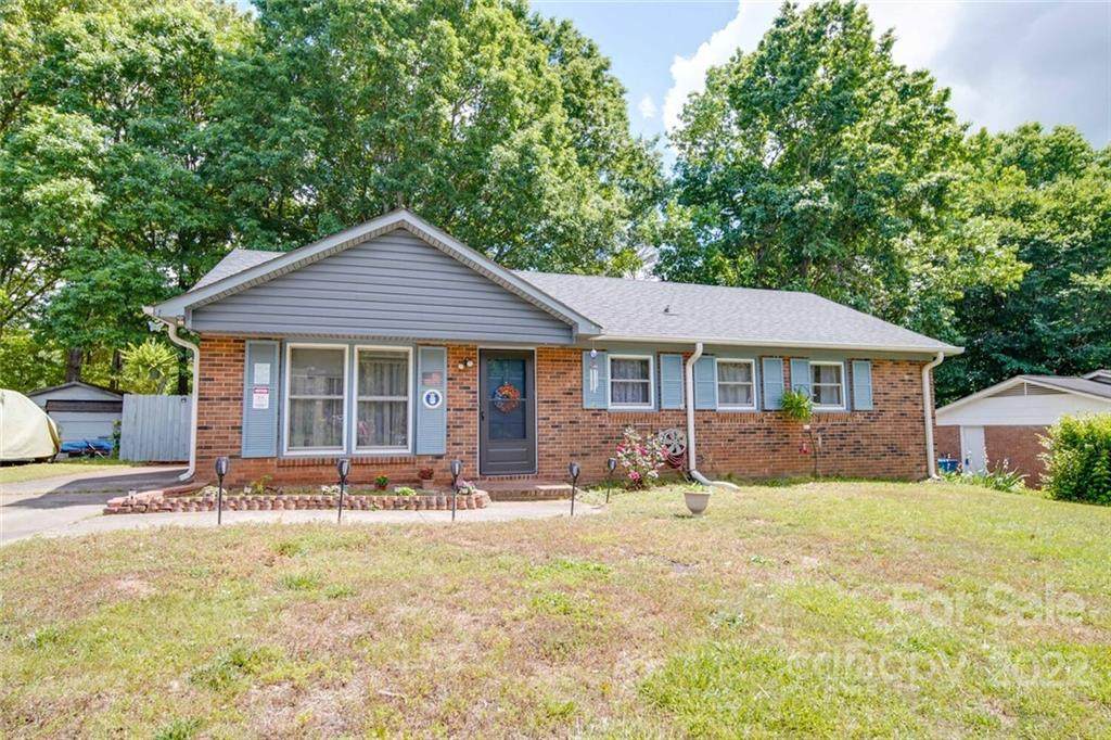 5313 Larewood Drive - Photo 1