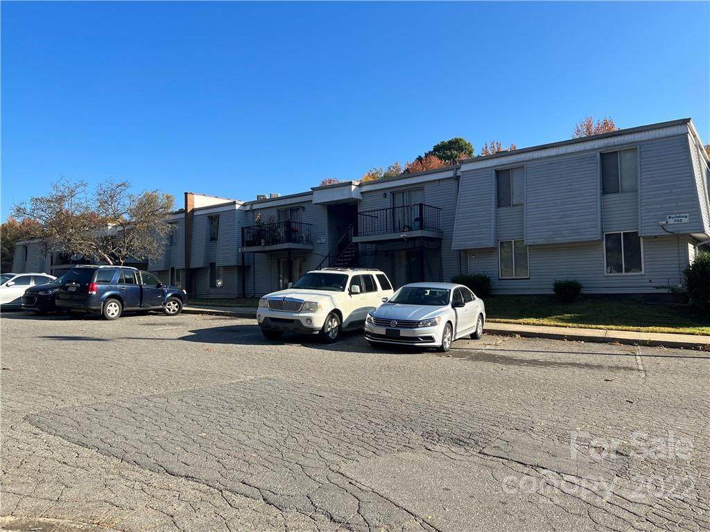 702 Farmhurst Drive - Photo 1