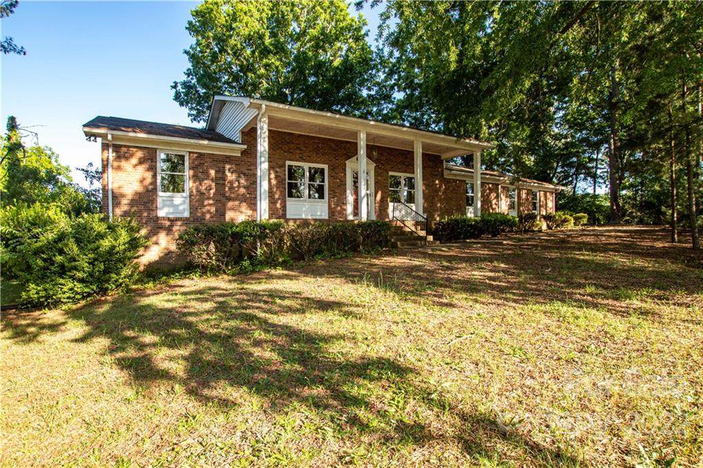 800 Moss Springs Road - Photo 1