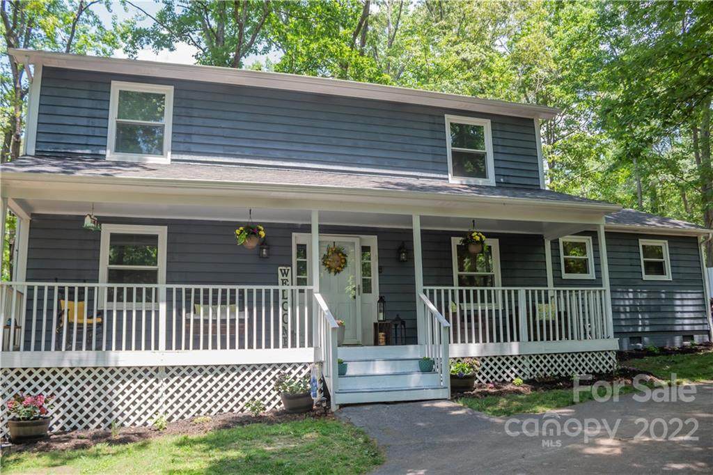 427 17th Avenue Drive - Photo 1