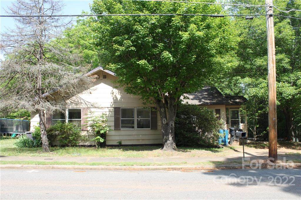 209 Big Springs Avenue - Photo 1
