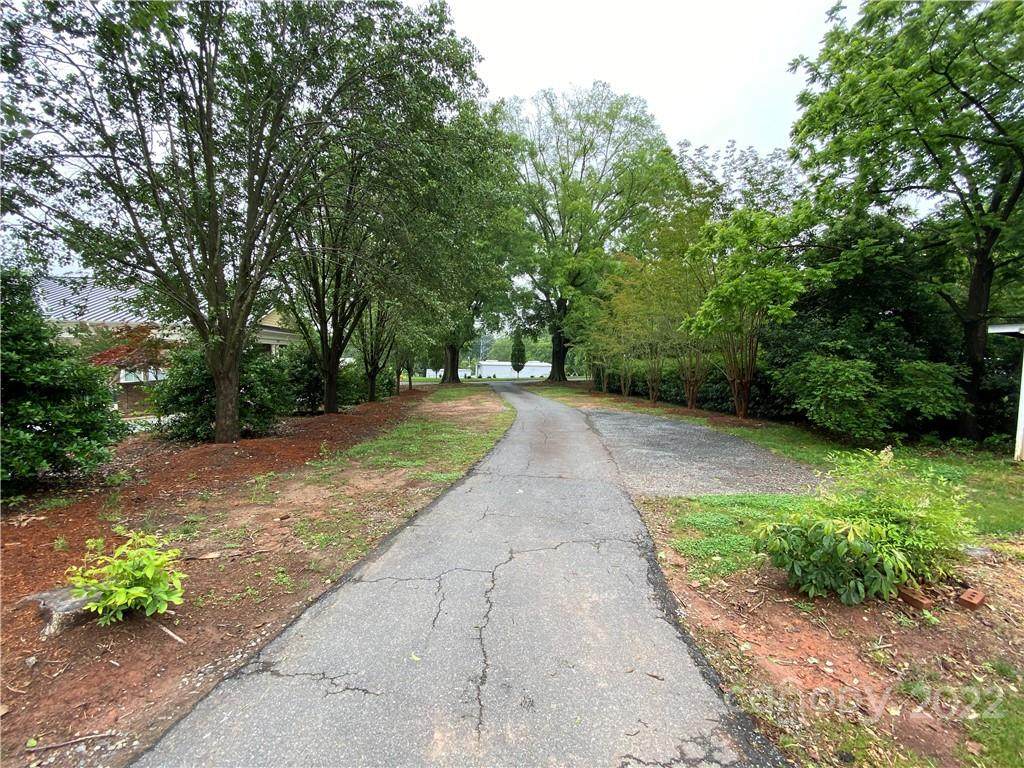 541 Charles Street - Photo 1