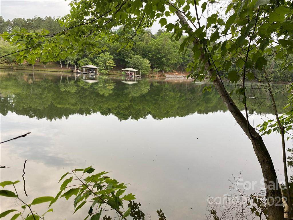1095 Laguna Court - Photo 1