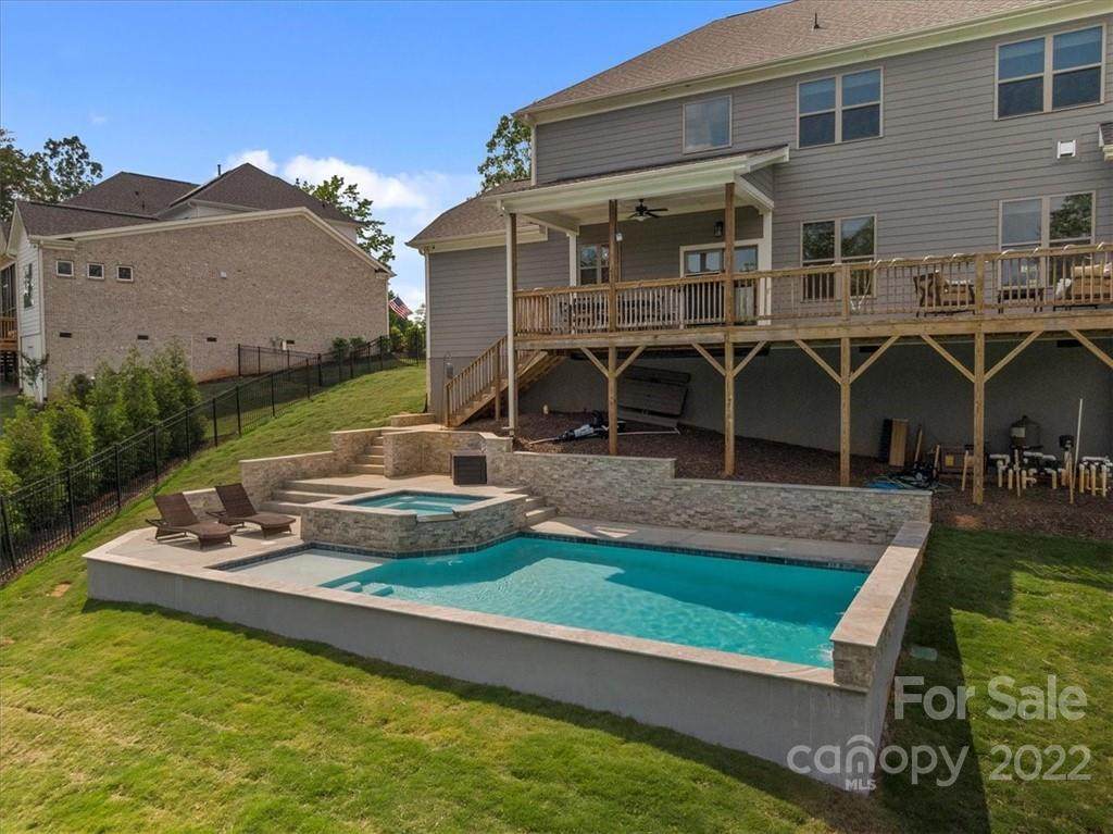 190 Walking Horse Trail - Photo 1