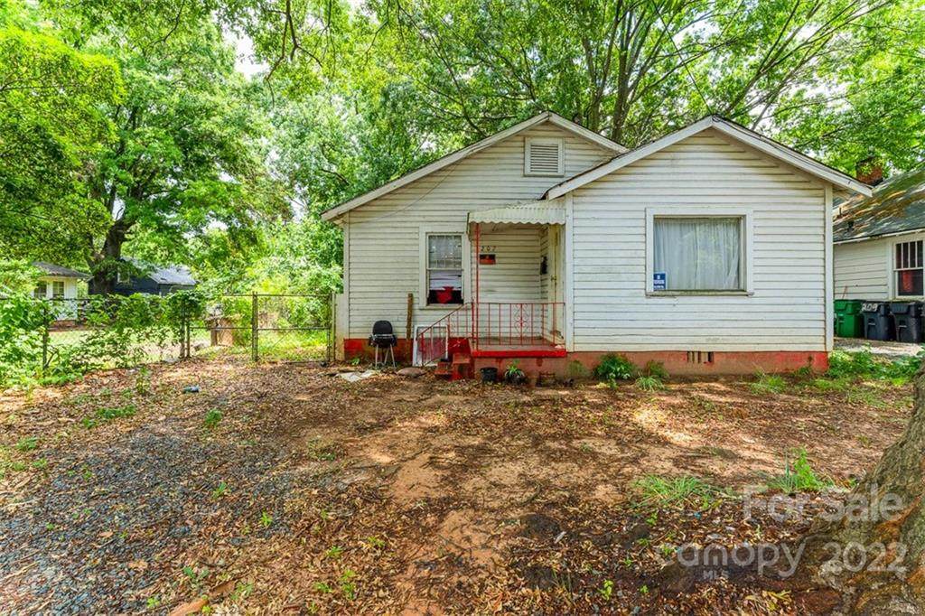 207 Bradford Drive - Photo 1