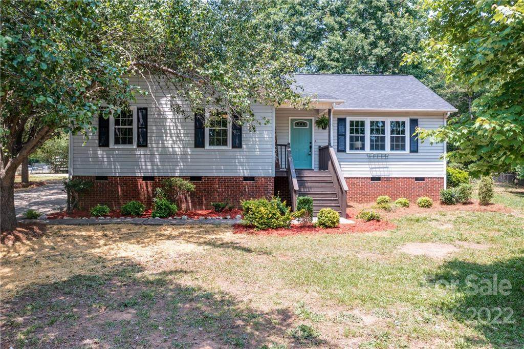 2604 Blue Road - Photo 1