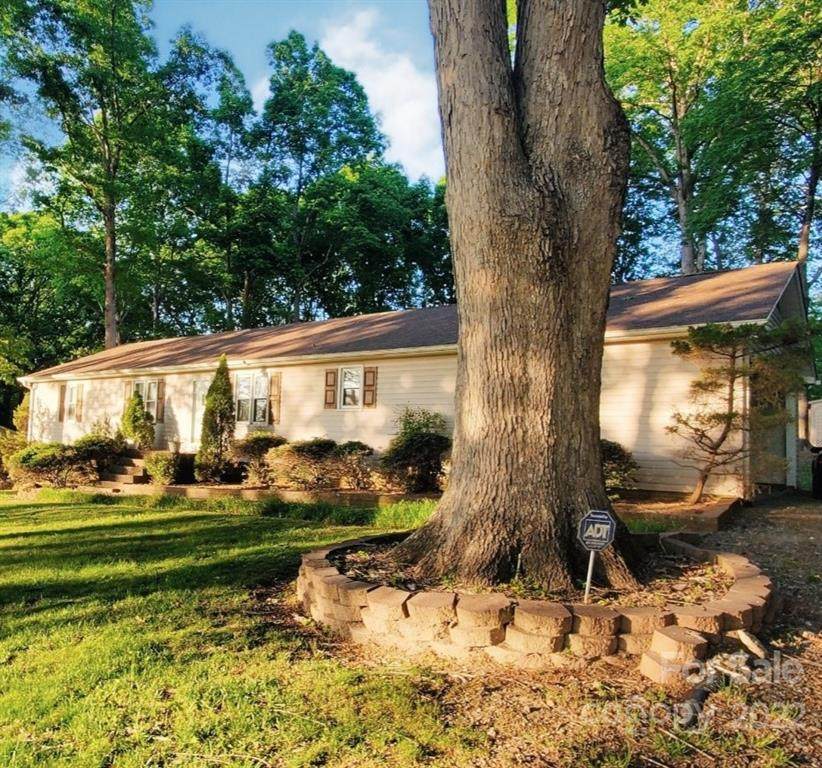 923 Longbranch Road - Photo 1