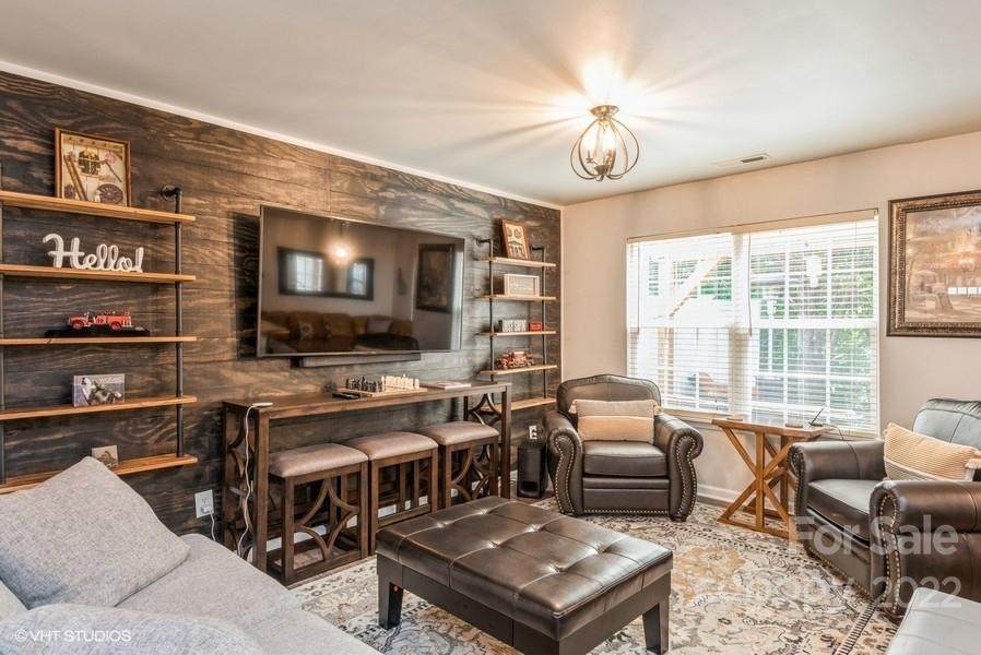 3083 Des Prez Avenue - Photo 1