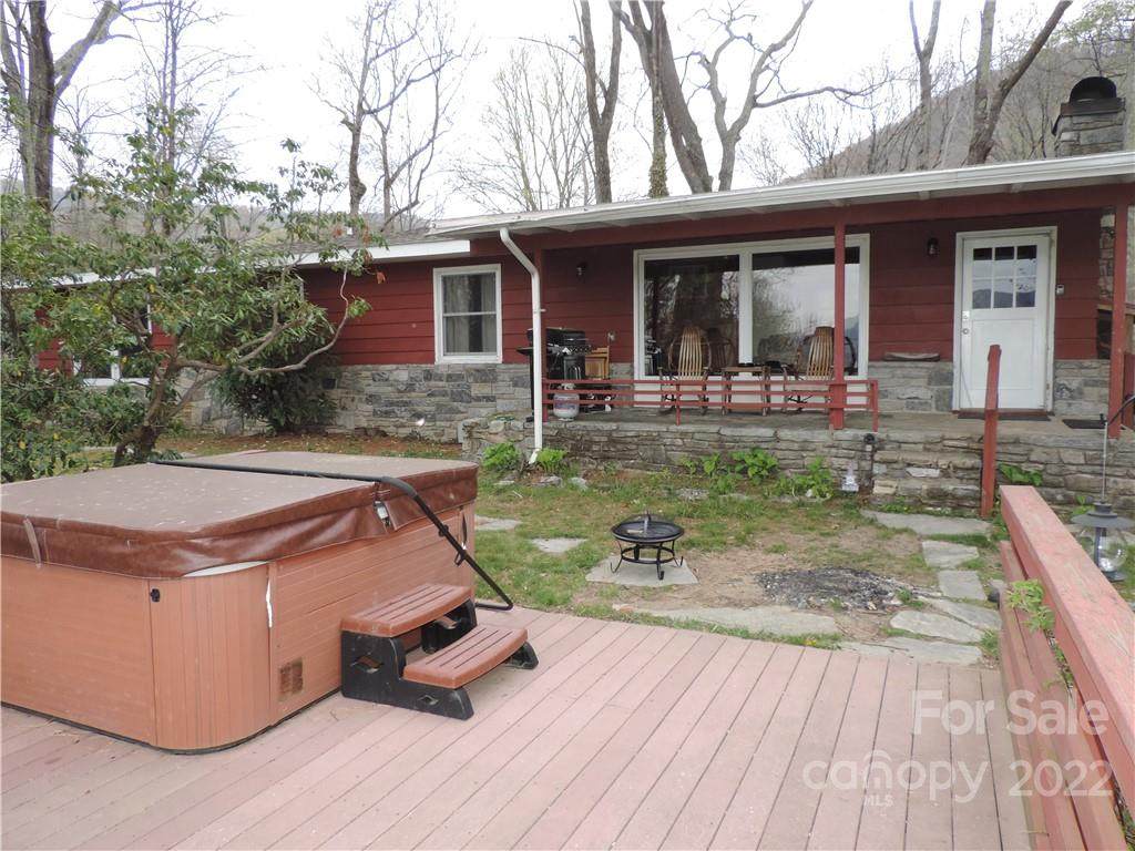437 High Hopes Lane - Photo 1