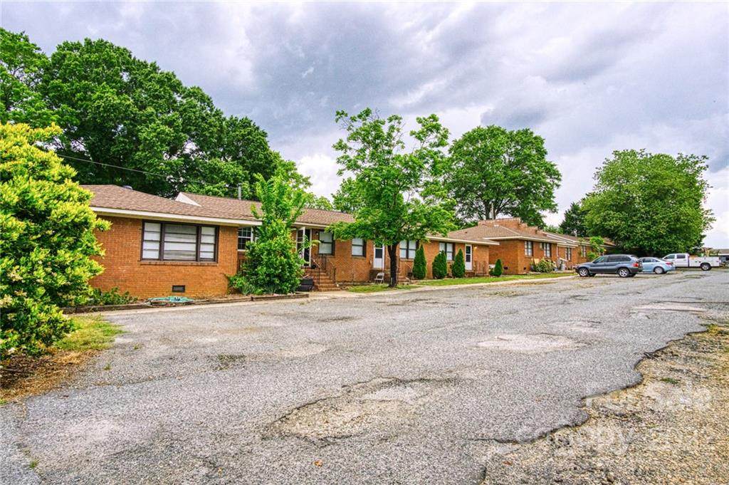 19612 Oak Street - Photo 1