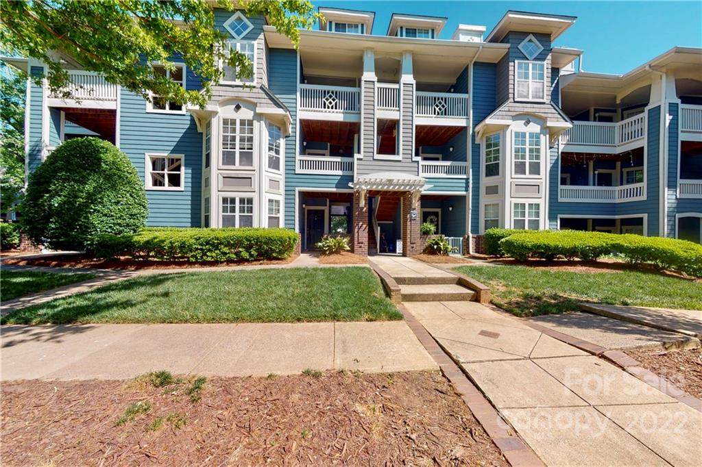 2209 Sumner Green Avenue - Photo 1