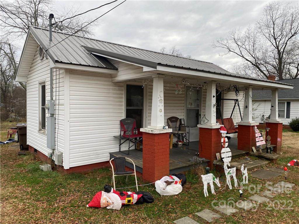 517 Locust Street - Photo 1