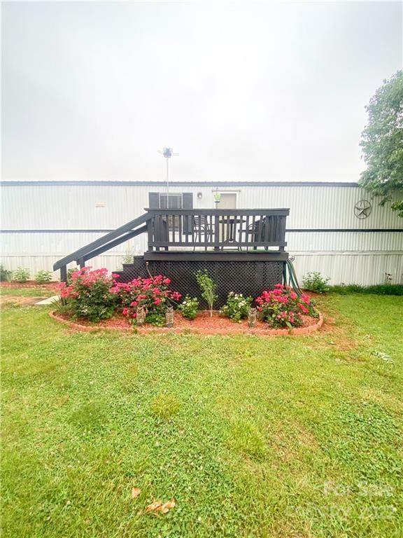 221 Flat Rock Drive - Photo 1
