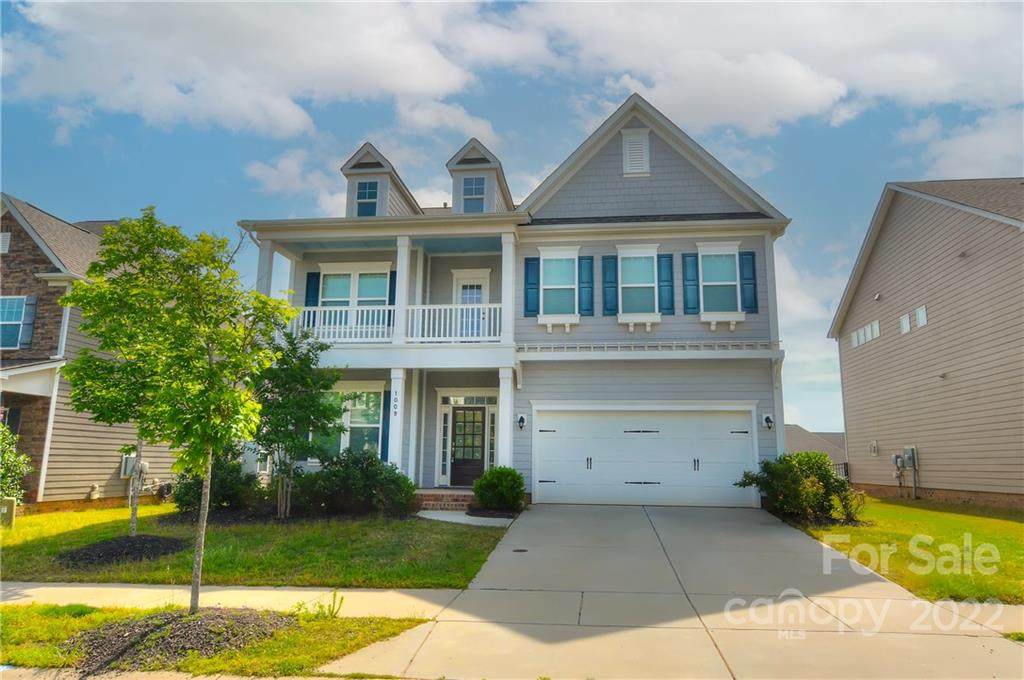 1009 Sterling Drive - Photo 1